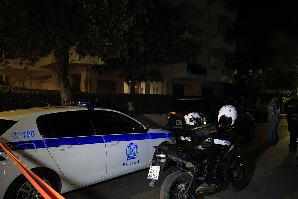 Λυκαβηττός: Στήνει παγίδες η ΕΛ.ΑΣ. για τον «δράκο» που επιτέθηκε σε 22χρονη – Ανθρωποκυνηγητό για τον εντοπισμό του