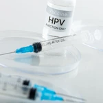 Εμβόλιο HPV: «Μηδένισε» τους θανάτους από καρκίνο στις ηλικίες 20-24, σύμφωνα με νέα μελέτη