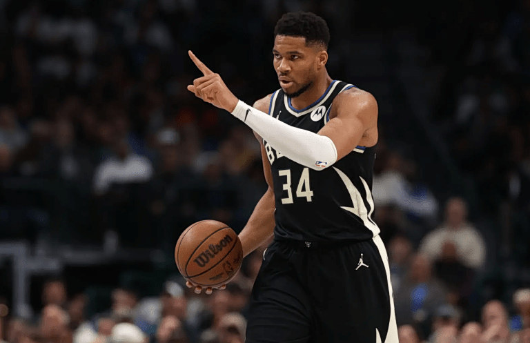 To νέο δίδυμο του NBA: Γιάννης Αντετοκούνμπο και Αντεμπάγιο προπονήθηκαν μαζί (pics)