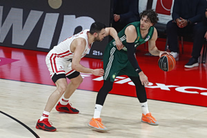Ολυμπιακός – Παναθηναϊκός 82-76: Πήραν το «θρίλερ» οι ερυθρόλευκοι και προηγούνται με 1-0 στους τελικούς!