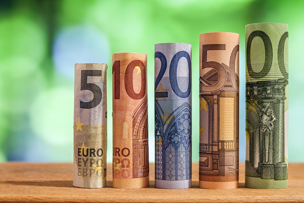Συνάλλαγμα: Το ευρώ ενισχύεται 0,16%, στα 1,1639 δολάρια