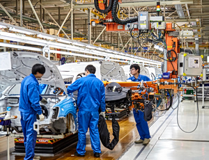 «Σύννεφα» πάνω από τη Volkswagen: Σχέδια για 100.000 απολύσεις και λουκέτο σε 4 εργοστάσια στη Γερμανία