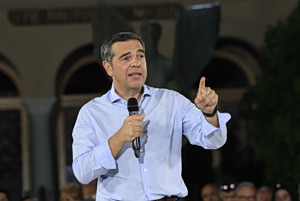Τσίπρας: «Θα αυξήσουμε τους μισθούς αναξιοπρέπειας των εκπαιδευτικών και θα καταργήσουμε τις Πανελλαδικές»