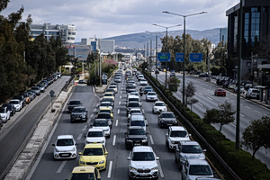 Κίνηση στους δρόμους: Στο «κόκκινο» ο Κηφισός – Πού αλλού εντοπίζονται καθυστερήσεις