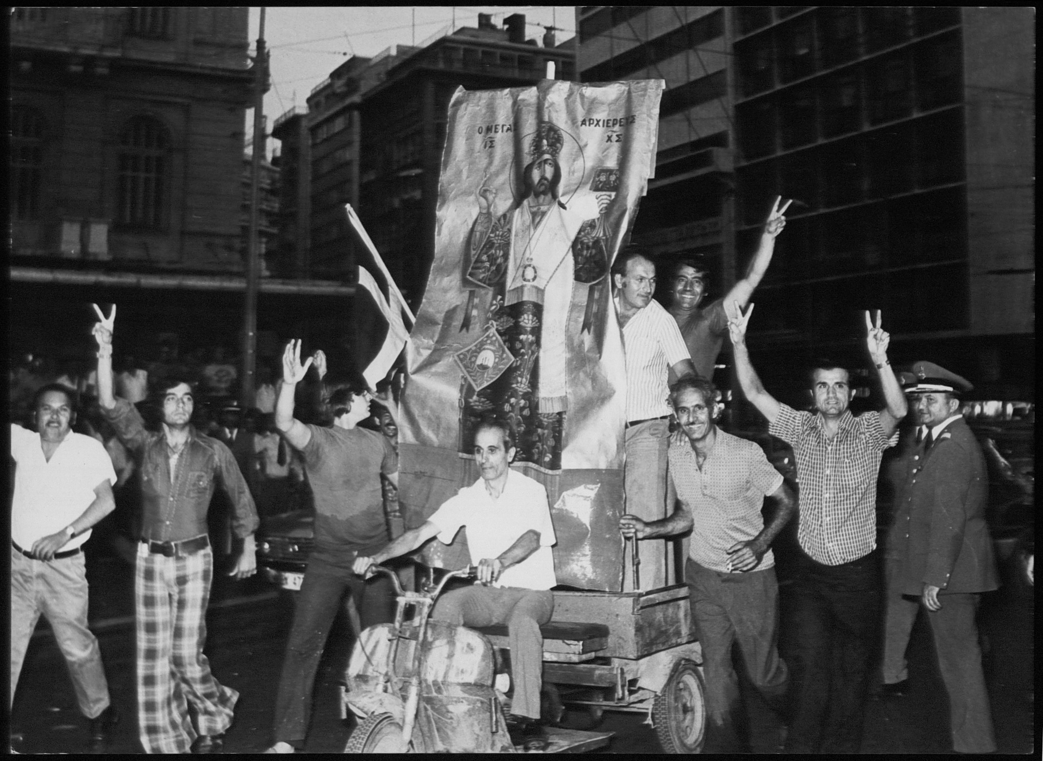 Οι αναμνήσεις του 1974 αναδεικνύουν τη σημασία της Μεταπολίτευσης