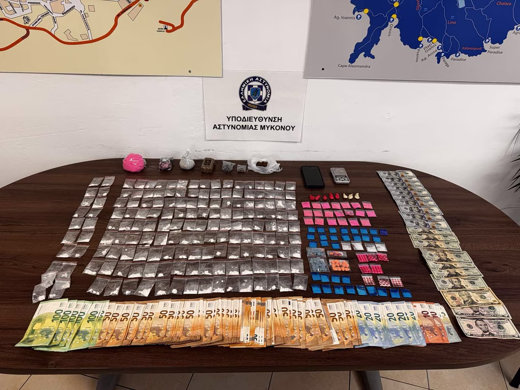 Μύκονος: Συνελήφθη 30χρονος για διακίνηση ναρκωτικών – «Έσπρωχνε» μέχρι και παραισθησιογόνα μανιτάρια σε σκόνη