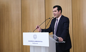 Στην Αίγυπτο ο Θάνος Πλεύρης για επαφές σχετικά με το μεταναστευτικό