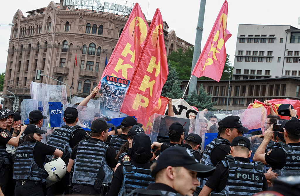 Τουρκία: Συλλήψεις διαδηλωτών εν όψει της Συνόδου Κορυφής του ΝΑΤΟ