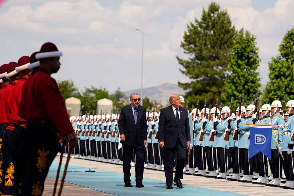 Αυτή την ώρα το δείπνο των ηγετών του ΝΑΤΟ στην Άγκυρα – Live οι εξελίξεις