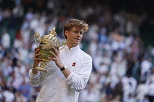 Back to back πρωταθλητής στο Wimbledon ο Σίνερ μετά την ανατροπή με 3-1 σετ απέναντι στον Ζβέρεφ