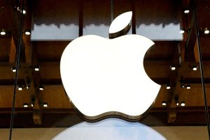 Η Apple εκθρόνισε την Nvidia και επέστρεψε στην κορυφή: «Ζαλίζει» η χρηματιστηριακή της αξία