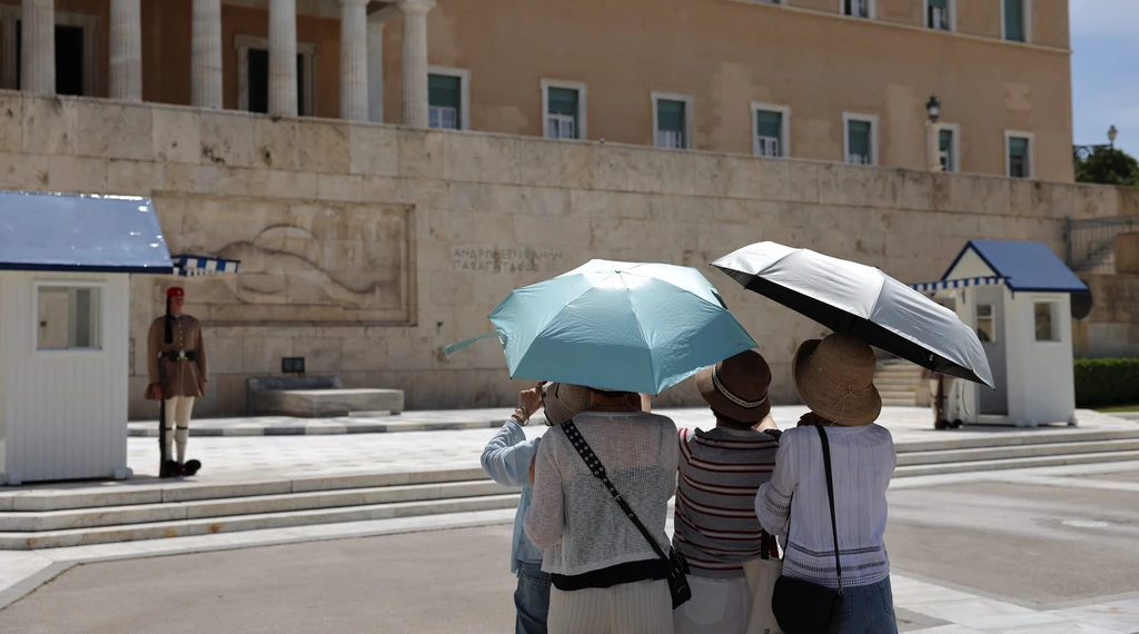 Καιρός: Καλοκαιρινό σκηνικό το Σάββατο – Άνοδος της θερμοκρασίας την Κυριακή και ενίσχυση των βοριάδων τη Δευτέρα