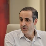 Σφοδρές αντιδράσεις για τη συνέντευξη του Γρηγόρη Δημητριάδη με όρους «Κόζα Νόστρα»