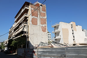 Πετράλωνα: Τι ανέφερε ενοικιαστής της πολυκατοίκιας που κατέρρευσε – «Μας είπαν ότι είναι από σεισμό στην Εύβοια»