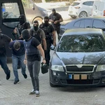 Φονική επίθεση στο σπίτι της οικογένειας Νέστορα: Προθεσμία για να απολογηθεί τη Δευτέρα πήρε ο 25χρονος