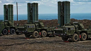WSJ: Η Άγκυρα εξετάζει τη μεταφορά των S-400 στα ΗΑΕ για να ανοίξει ο δρόμος προς τα F-35