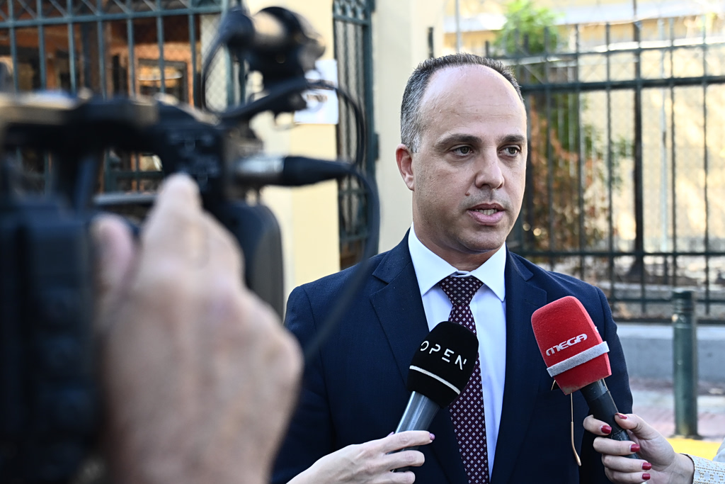 Ζ. Κεσσές: Η κίνηση Σαμαρά θα πυροδοτήσει εξελίξεις – Τα μηνύματα που στόχευαν στην παγίδευση της συσκευής του