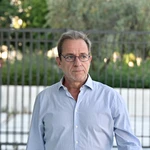 Δίκη Λιγνάδη: Συνεχίζεται διαδικασία με την εξέταση μαρτύρων – Κάλεσμα συμπαράστασης στα θύματα από το ΣΕΗ
