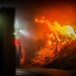 Πύρινος εφιάλτης στο Ωραιόκαστρο: Συνελήφθη ο 76χρονος ο οποίος είχε προσαχθεί και ομολόγησε