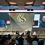 Η ναυτιλία σε έναν κόσμο αναταράξεων – Μαρινάκης και Φράγκου για το παγκόσμιο εμπόριο