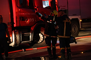 Φωτιά στην Πάρνηθα σε δύσβατη περιοχή – Μεγάλη κινητοποίηση της Πυροσβεστικής