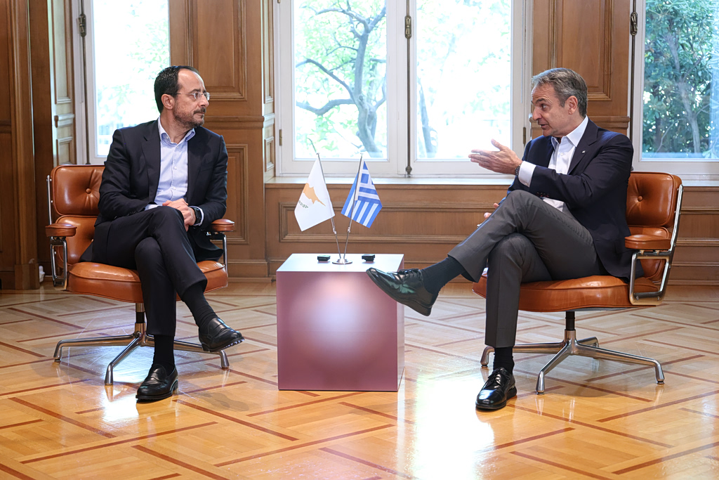 Συνάντηση Μητσοτάκη – Χριστοδουλίδη στο Μαξίμου: O συντονισμός Ελλάδας και Κύπρου πιο επίκαιρος από ποτέ