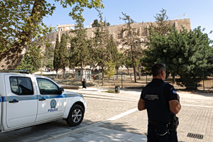 Ακρόπολη: Το προφίλ του 60χρονου που μαχαίρωσε δύο τουρίστες