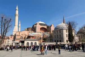Προκλητική δήλωση από τον Τούρκο υπουργό Πολιτισμού: «Σύμβολο της Άλωσης η Αγία Σοφία»