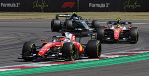 Formula 1: Πρώτη νίκη για τον Λεκλέρκ στην σεζόν, είχε το 1-2 στα χέρια της η Ferrari αλλά της το χάλασε το Safety Car