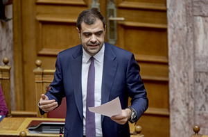 Παύλος Μαρινάκης: «Aν o Σαμαράς κάνει κόμμα, θα δικαιώσει τη διαγραφή του» – Το σχόλιο για Καραμανλή