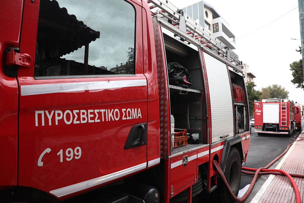 Χανιά: Εκκενώθηκε ξενοδοχείο στο κέντρο της πόλης λόγω φωτιάς