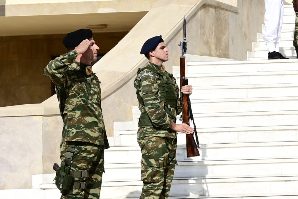 Στρατιωτικές σχολές: Η κατάταξη των υποψηφίων μπορεί να γίνει με οποιοδήποτε επίσημο έγγραφο