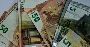 Έκτακτη ενίσχυση 150 ευρώ ανά παιδί: Ποιοι πληρώθηκαν, ποιοι μένουν σε επόμενη καταβολή – Νέες διευκρινήσεις και οδηγίες της ΑΑΔΕ