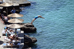 Τουρισμός για Όλους 2026-2027: Ποιοι πάνε διακοπές χωρίς εισοδηματικά κριτήρια και το έξτρα «μπόνους» για πολύτεκνους