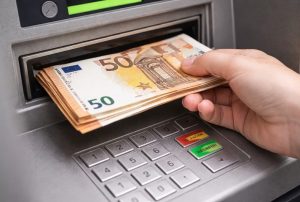 Μπαράζ πληρωμών από e-ΕΦΚΑ και ΔΥΠΑ: Ποιοι πάνε ταμείο από 6 έως 10 Ιουλίου