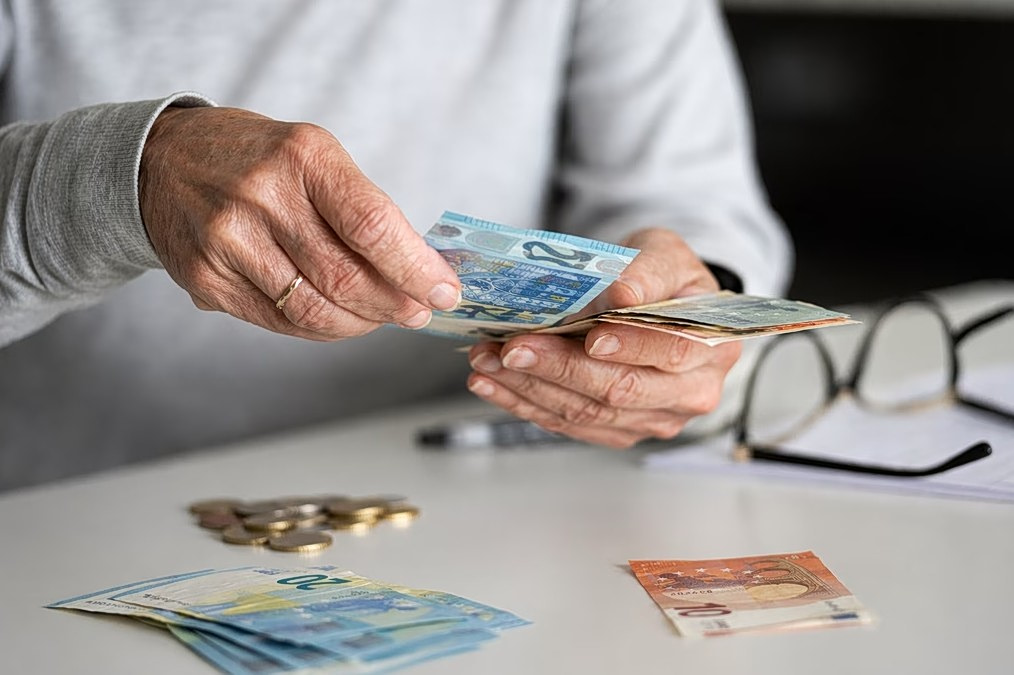 Συντάξεις Αυγούστου: Αυτές είναι οι ημερομηνίες πληρωμής για κύριες και επικουρικές