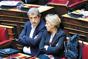 ΣΥΡΙΖΑ: Ο Πολάκης ζητά από τη Δούρου να «αποσύρει οικειοθελώς» την υποψηφιότητά της από την κούρσα για την προεδρία