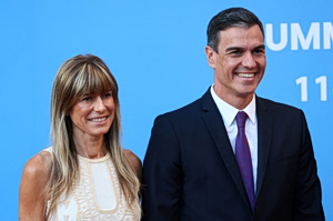 Ισπανία: Παραπέμπεται σε δίκη η σύζυγος του πρωθυπουργού Σάντσεθ – Οι κατηγορίες που αντιμετωπίζει