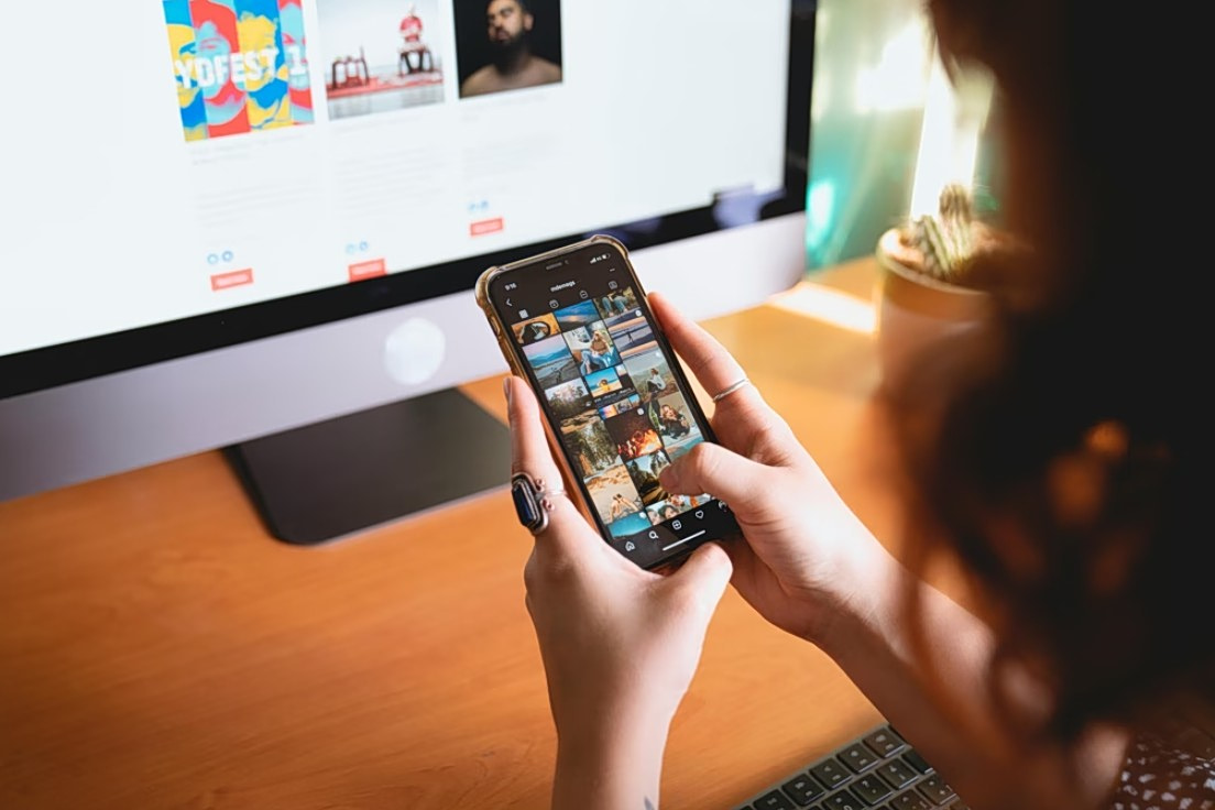 Η Γαλλία απαγόρευσε social media σε ανήλικους κάτω των 15