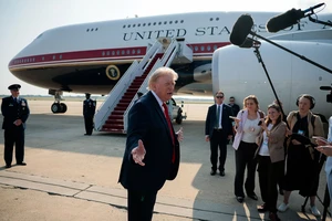 Η πρώτη «βόλτα» Τραμπ με το νέο Air Force One – Δώρο των 400 εκατ. δολαρίων από το Κατάρ