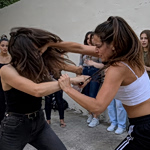 Σοκάρει βίντεο ντοκουμέντο του άγριου ξυλοδαρμού 15χρονης από ανήλικες στο Ηράκλειο