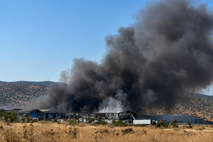 «Δεν υπάρχουν μέτρα ασφαλείας, θα θρηνήσουμε θύματα»: Σοβαρές καταγγελίες για τη φωτιά στον Ασπρόπυργο