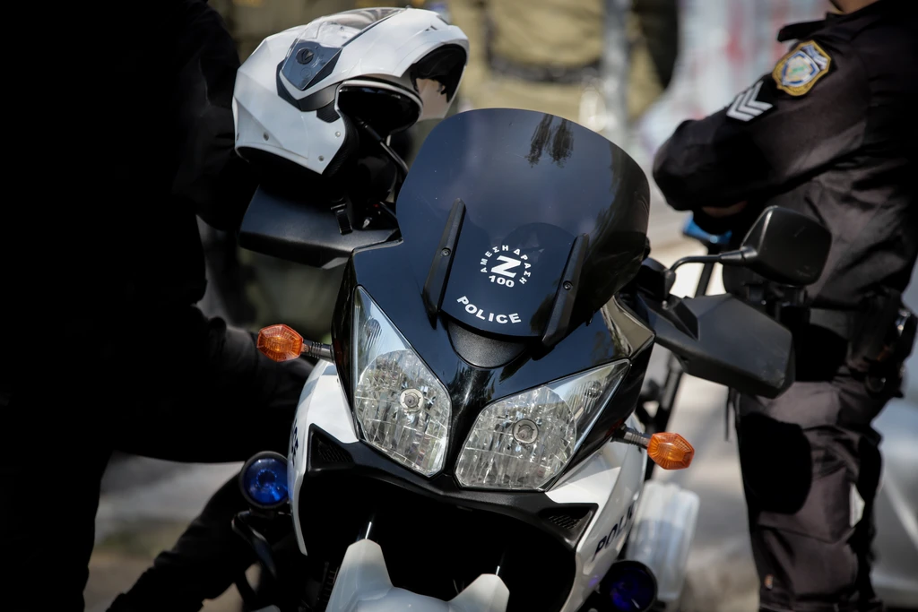 Νέα Σμύρνη: Συνελήφθη γνωστός τράπερ μετά από καταδίωξη – Είχε πάνω του κατσαβίδι