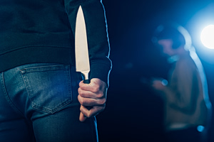 Στο νοσοκομείο ανήλικος μετά από άγρια συμπλοκή στον Πλαταμώνα – «Τον μαχαίρωσαν ένα εκατοστό από την κεντρική αρτηρία»