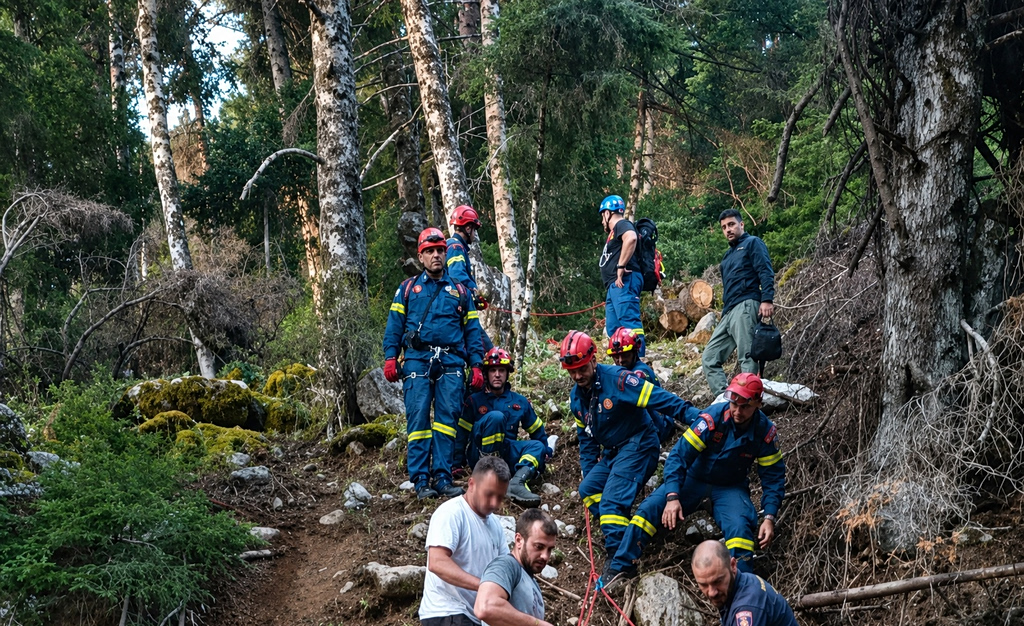 Πολύωρη επιχείρηση στα Κεντρικά Τζουμέρκα για τη διάσωση Γάλλου περιπατητή