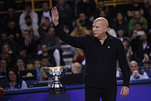 Νίκος Γκάλης: O «Θεός» του ελληνικού μπάσκετ γίνεται… 69 ετών (vids)