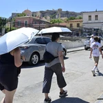 Καύσωνας τεσσάρων ημερών: Έως τους 42°C η θερμοκρασία – Οι περιοχές με τη μεγαλύτερη επιβάρυνση