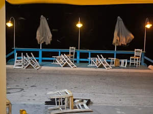 Κακοκαιρία σάρωσε την Κέρκυρα: Θυελλώδεις άνεμοι με πτώσεις δέντρων και διακοπές ρεύματος