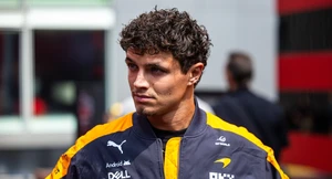 Ο Νόρις «σόκαρε» τον Χάμιλτον και πήρε την pole position στην Ουγγαρία