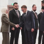 Ελιζέ: Ο Εμανουέλ Μακρόν είναι ασφαλής και συνεχίζει την επίσκεψή του στη Συρία – 18 τραυματίες από τις εκρήξεις στη Δαμασκό